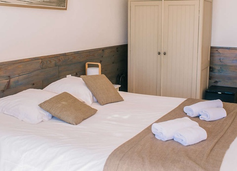 Séjour en bord de mer à Hyères avec petit déjeuner en chambres, champagne et fleurs - 12