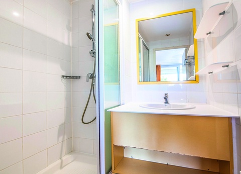 SOWELL Family Grau du Roi 4* - 18