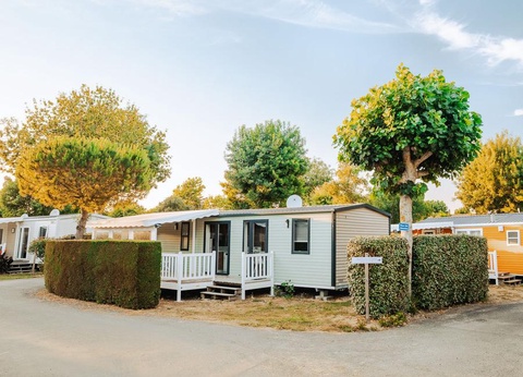 Sunêlia Camping Les Places Dorées, 5* - 35