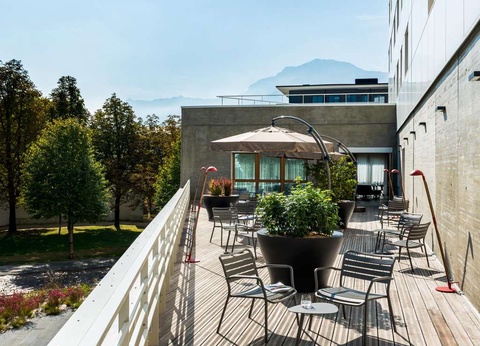 Bien-être et design au coeur de Grenoble avec apéritif et snacks offerts tous les soirs - 4* - 6