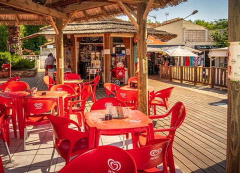 Camping Le Clos Virgile, 4* - 215