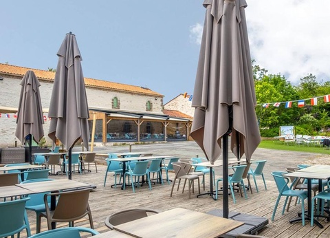 Camping Château La Forêt, 4* - 22