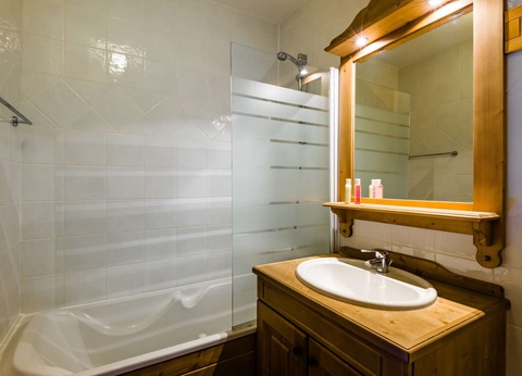 Résidence Lagrange Les Hauts de Comborcière 4* - 23