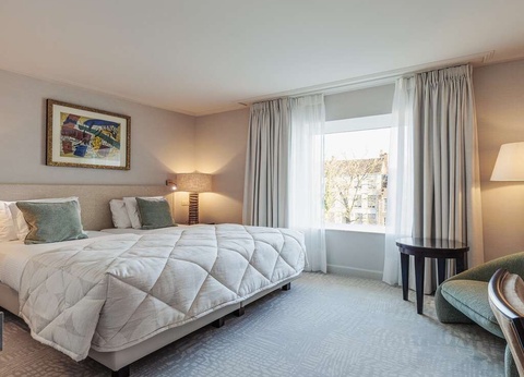 Séjour au centre de Bruges avec vue sur les canaux - 4* - 24