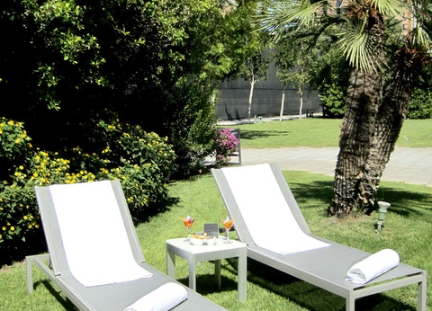 Reposez-vous à Valence dans un hôtel 4* moderne avec piscine et profitez du petit déjeuner inclus - 4* - 8