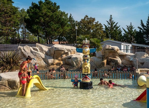 Camping Les Genêts, 5* - 17