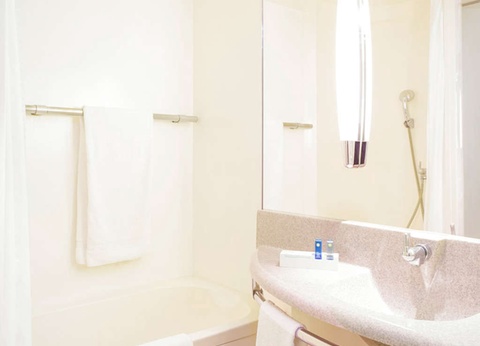 Virée aux portes d'Amiens en chambre Supérieure 4* - 13