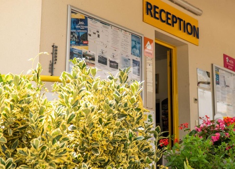 Camping Les Bords de Loue, 3* - 97