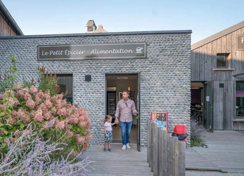 Flower Camping les Aubepines, 4* - 32