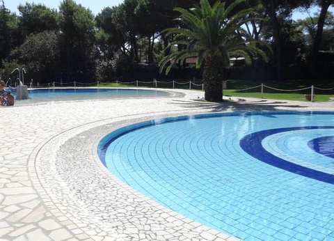 Camping Villaggio Baia Domizia, 4* - 5
