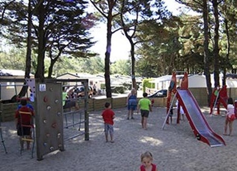 Camping bord de mer - CONGUEL (funpass non inlus), 4* - 10