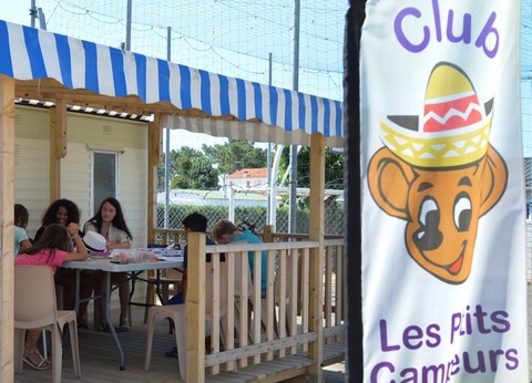 Camping Le Pavillon Bleu, 3* - 10