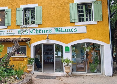 Camping Domaine des Chênes Blancs Pausado, 3* - 4