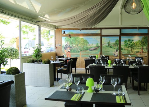 Camping Les Berges du Canal, 4* - 74