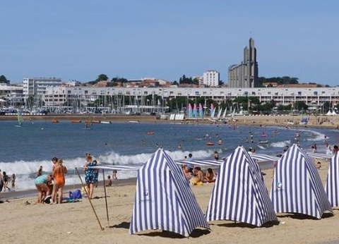 Camping Les Chèvrefeuilles, 4* - 35