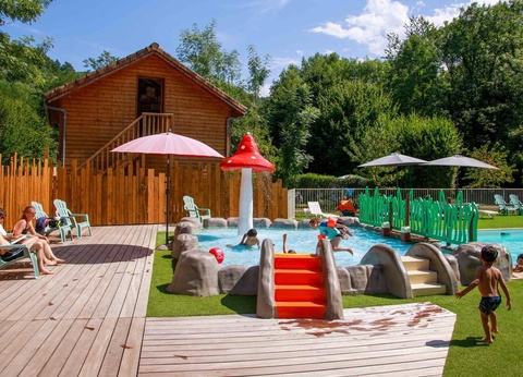 Camping l'Arize, 4* - 6