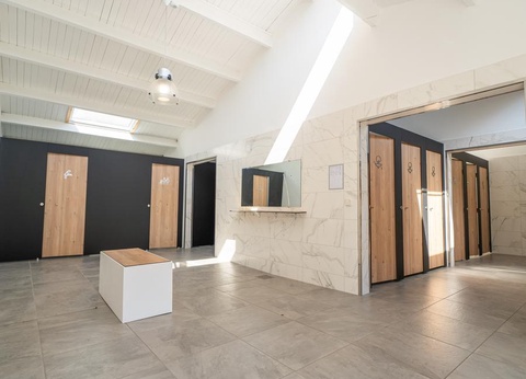 Camping L'Abri des Pins, 4* - 210