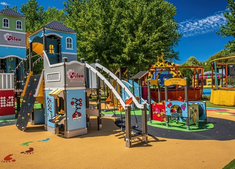 Camping Les Pirons, 5* - 45