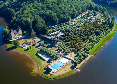 Camping Sea Green Château du Gibanel, 4* - 38