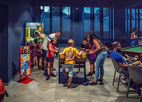 Camping Les Pirons, 5* - 66