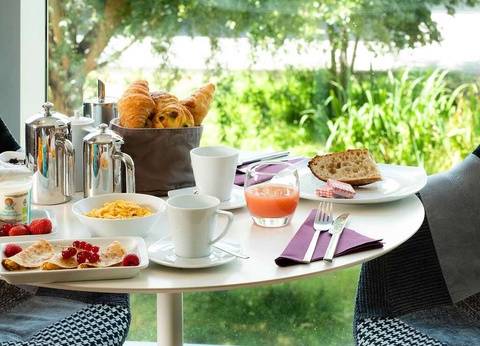 Escapade amoureuse avec spa, champagne et gourmandises à Rennes - 4* - 4