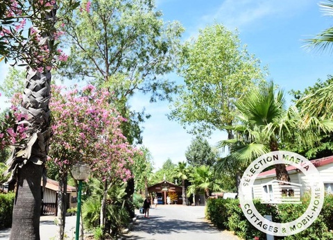 Camping Les Salisses, 4* - 95