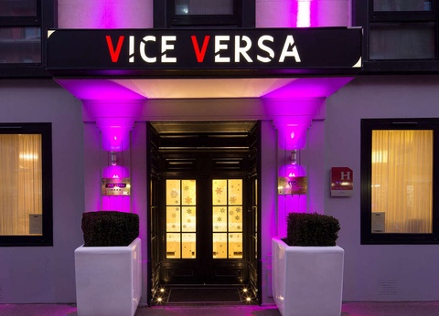 Partez en amoureux à la découverte de Paris en bateau ! - 4* - 3