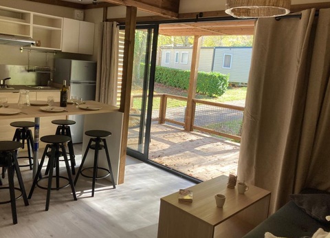 Flower Camping La Bexanelle, 4* - 10