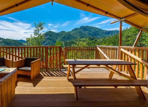 Flower Camping Le Clot du Jay, 3* - 31