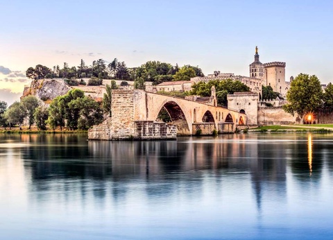 Dégustation de vin et séjour inoubliable au sein d'un Cloître - 4* - 10