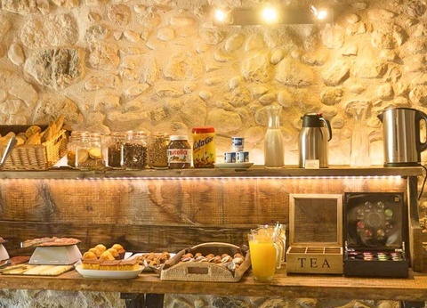 Séjour à deux près de la frontière française à Cistella, catalogne au sein d'une ferme avec vin - 3* - 6