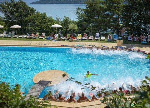 Camping L'Ecrin du Lac, 3* - 7