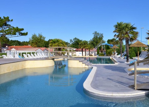 Camping L'Abri des Pins, 4* - 74