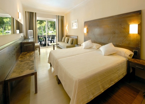 Hotel Beachclub Font de Sa Cala 4* - 2