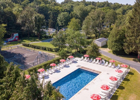 Camping - Le Grand Paris, 4* - 2