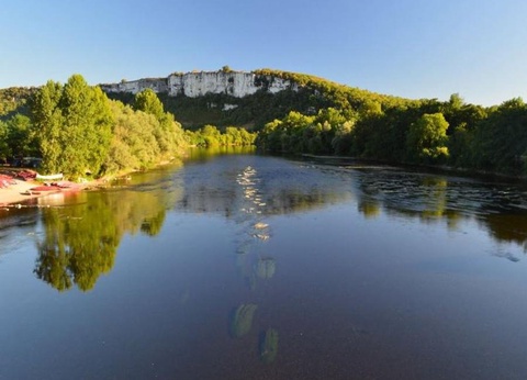 Camping Château de Lacomté, 4* - 28