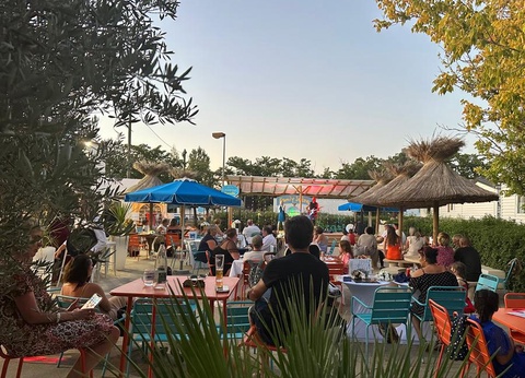 Camping Paradis les Rives de l'Hérault 4* - 17