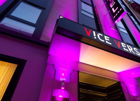 Partez en amoureux à la découverte de Paris en bateau ! - 4* - 9