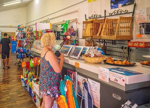 Camping Le Clos Virgile, 4* - 225