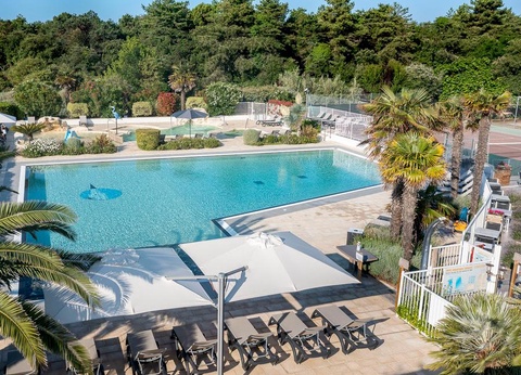 Camping Romanée - le Cormoran, 5* - 39