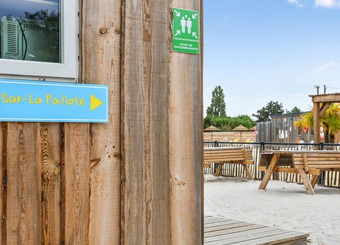 Camping Paradis des Pins - Royan, 4* - 29