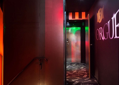 Partez en amoureux à la découverte de Paris en bateau ! - 4* - 14