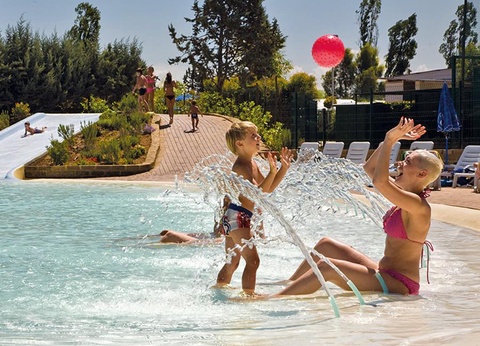 Camping hu Fabulous Village, 4* - 8