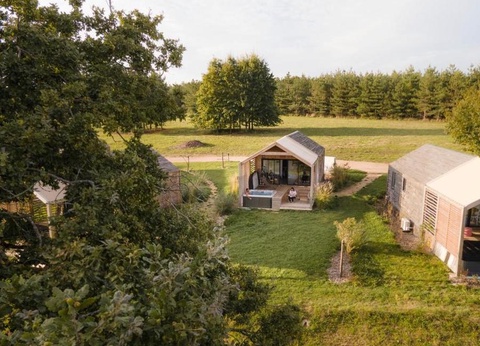 Damona Lodges, 3* - 4