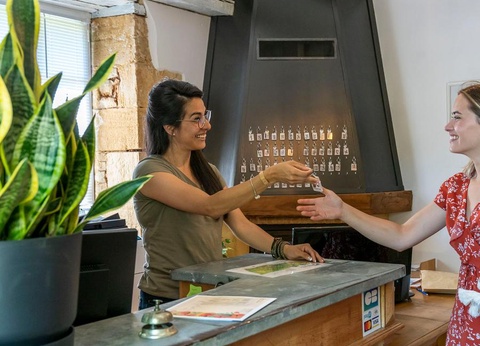 Camping Romanée - Les Grottes De Roffy 4* - 36