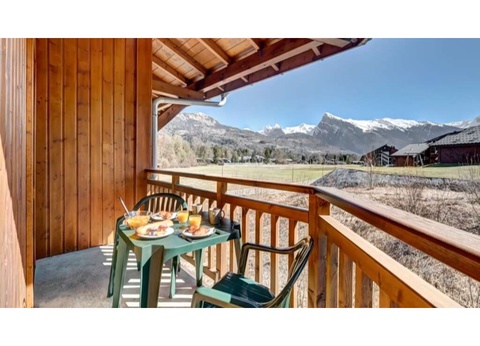 Vivez une parenthèse alpine entre nature et convivialité (1 nuit) - 3* - 9