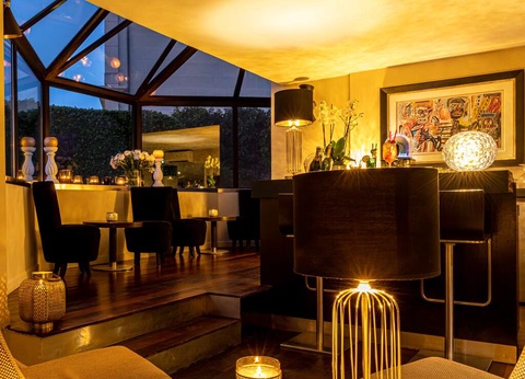 Ambiance feutrée pour un séjour au bord du Parc Saint Cloud - 3* - 2