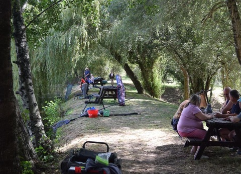 Camping les Etangs du Plessac 4* - 32