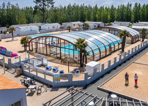 Camping Les Rouillères, 4* - 45