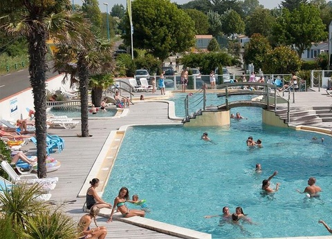 Camping L'Abri des Pins, 4* - 25